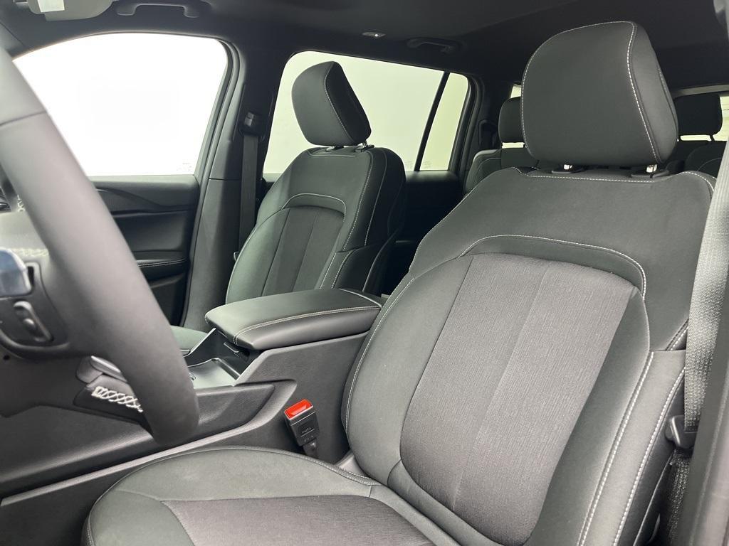 new 2025 Jeep Grand Cherokee L car, priced at $42,220