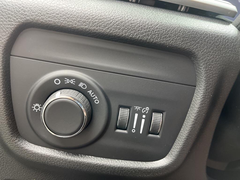 new 2025 Jeep Grand Cherokee L car, priced at $42,220