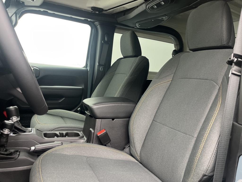 new 2025 Jeep Wrangler car, priced at $44,201