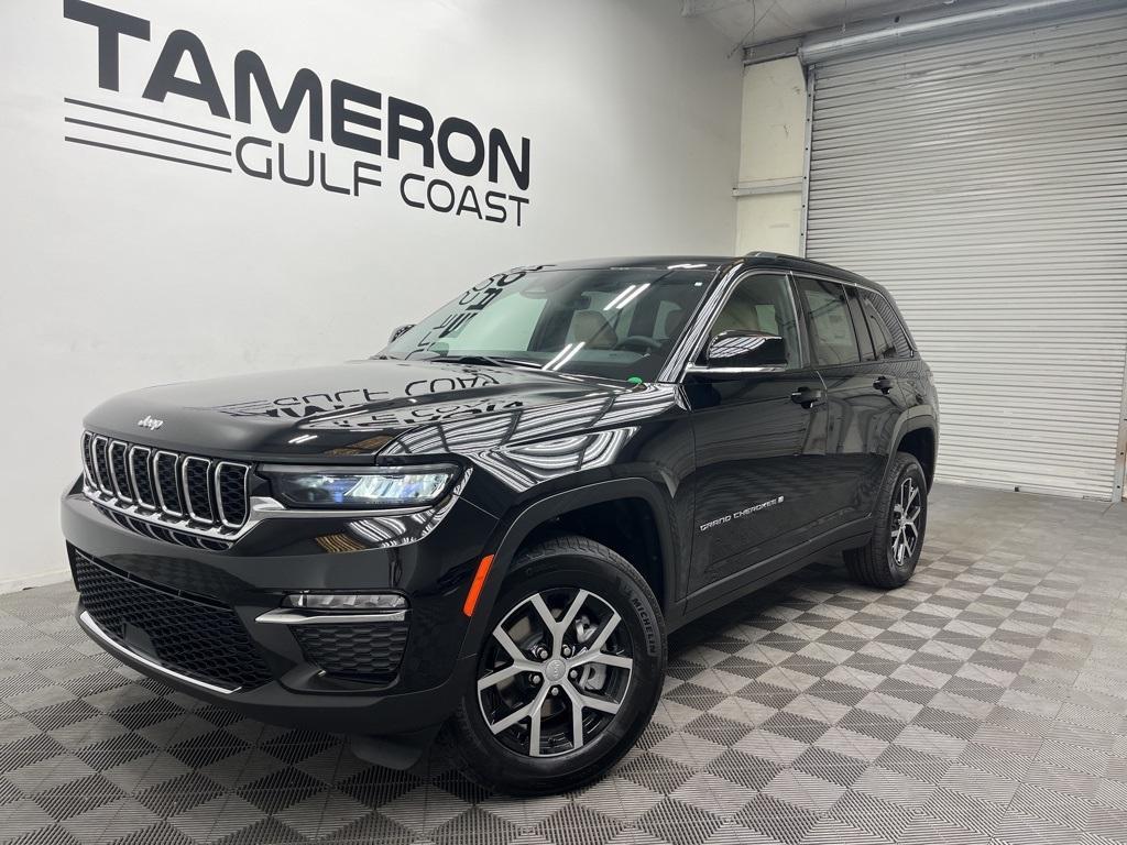 new 2025 Jeep Grand Cherokee car, priced at $43,000