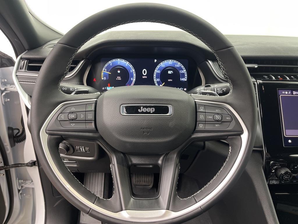 new 2025 Jeep Grand Cherokee car, priced at $42,643