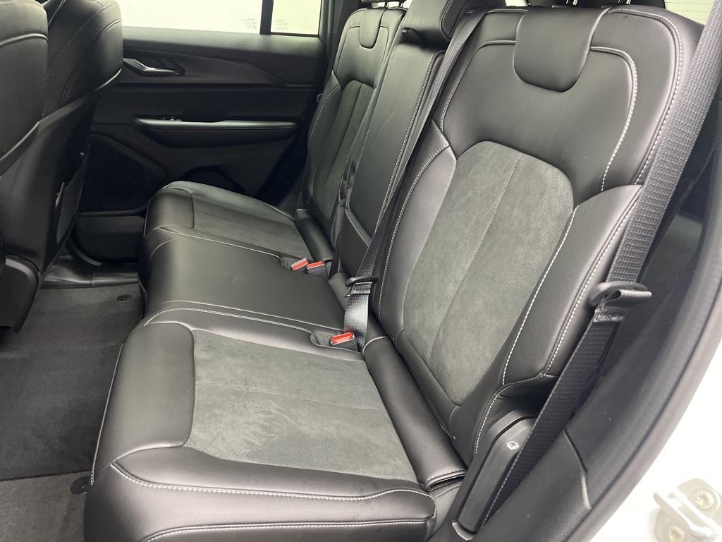 new 2025 Jeep Grand Cherokee car, priced at $42,643