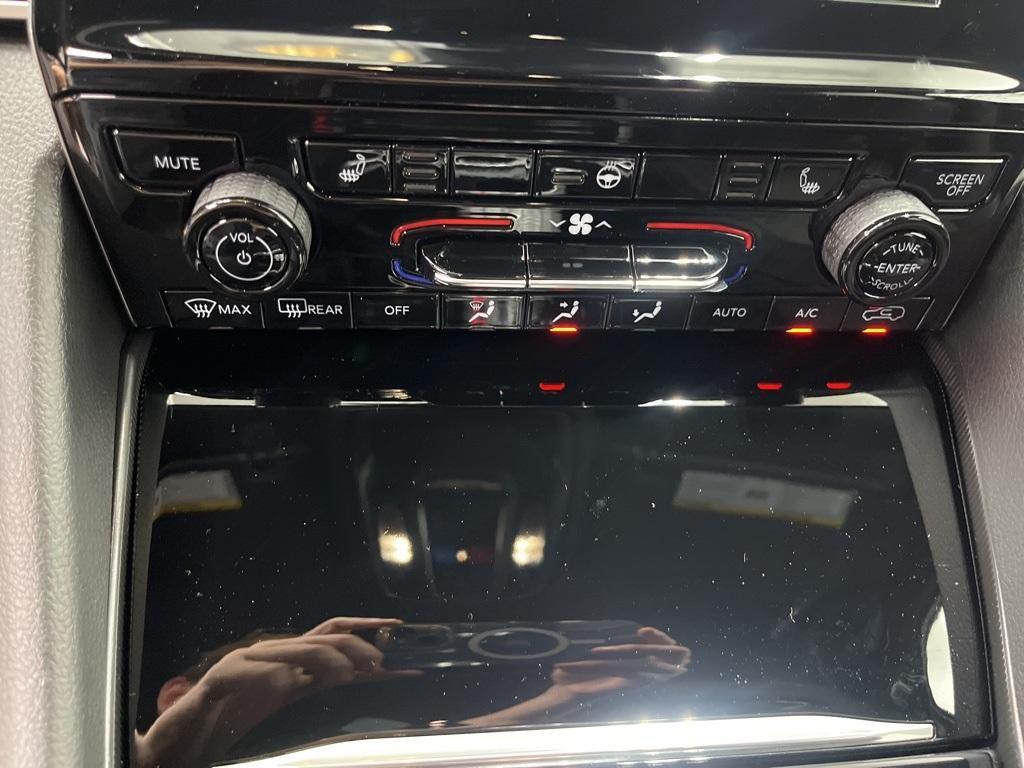 new 2025 Jeep Grand Cherokee car, priced at $42,643