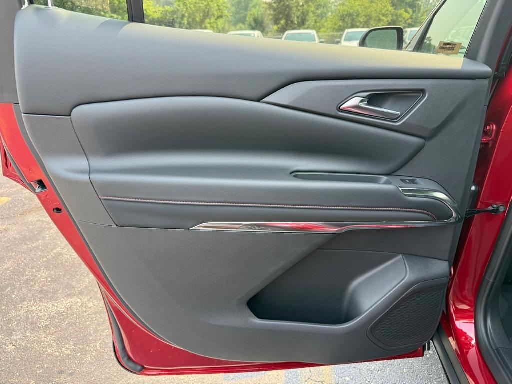 new 2025 Chevrolet Traverse car, priced at $55,495