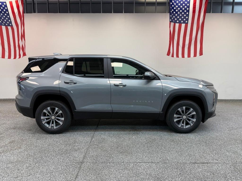 new 2026 Chevrolet Equinox car, priced at $32,415