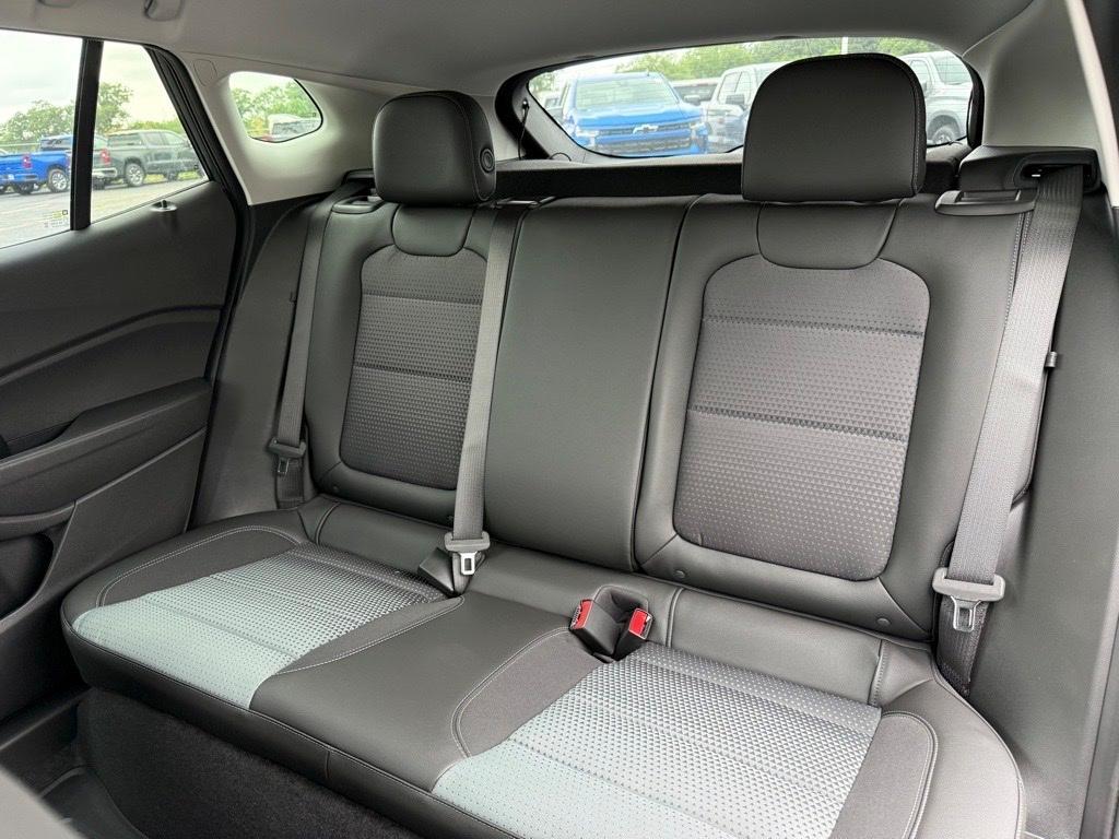 new 2025 Chevrolet Trax car, priced at $24,335