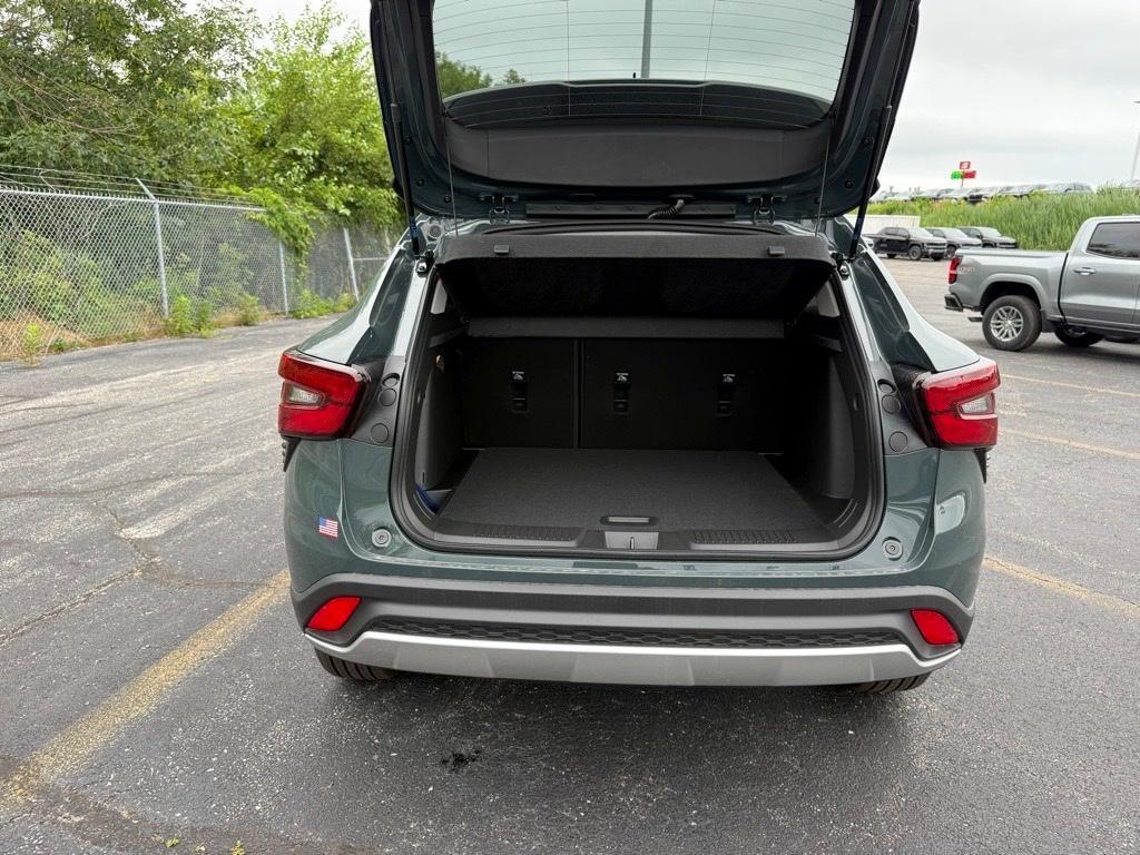 new 2025 Chevrolet Trax car, priced at $24,335