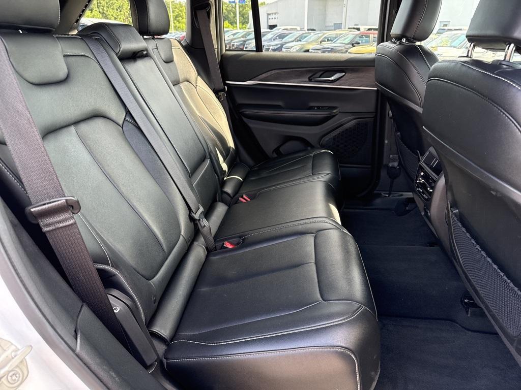 used 2024 Jeep Grand Cherokee car, priced at $30,989
