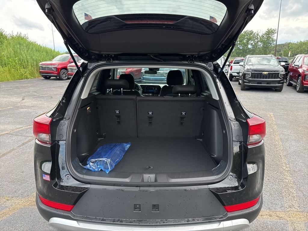 new 2026 Chevrolet TrailBlazer car, priced at $26,425