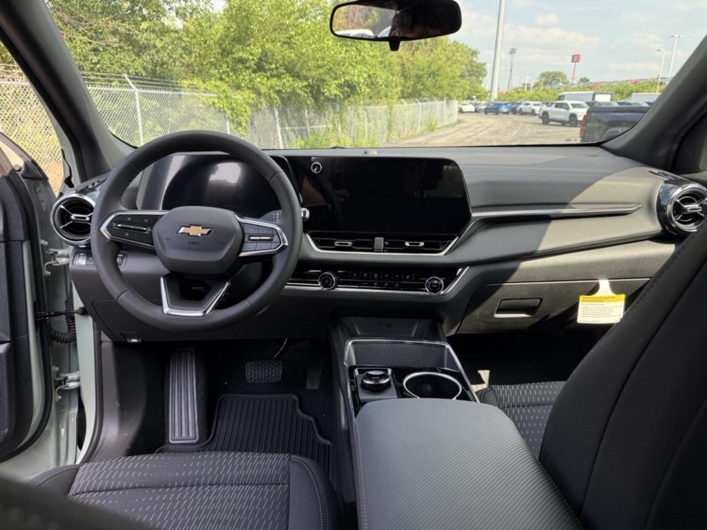 new 2026 Chevrolet Equinox car, priced at $31,656