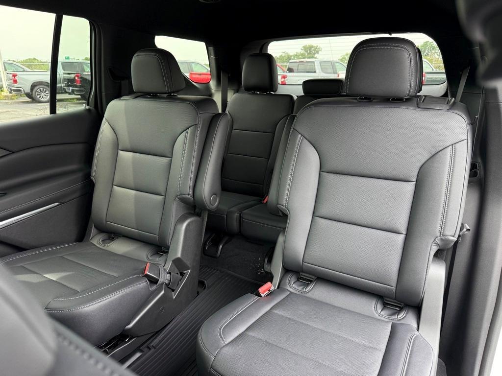 new 2025 Chevrolet Traverse car, priced at $43,422