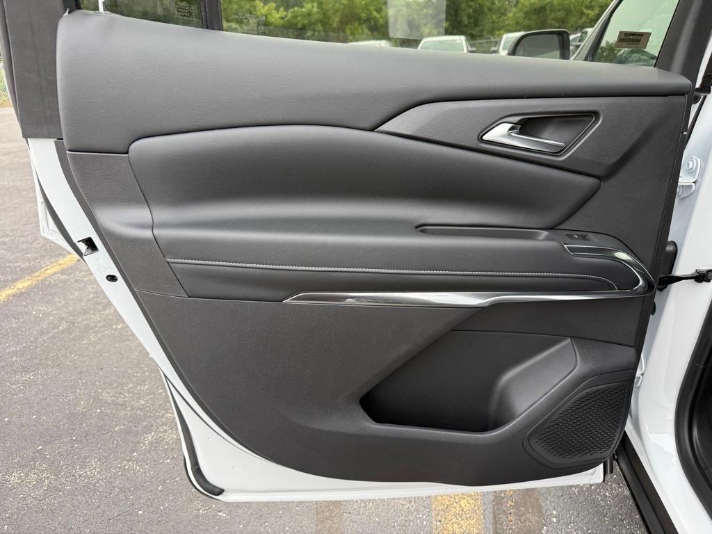new 2025 Chevrolet Traverse car, priced at $43,422