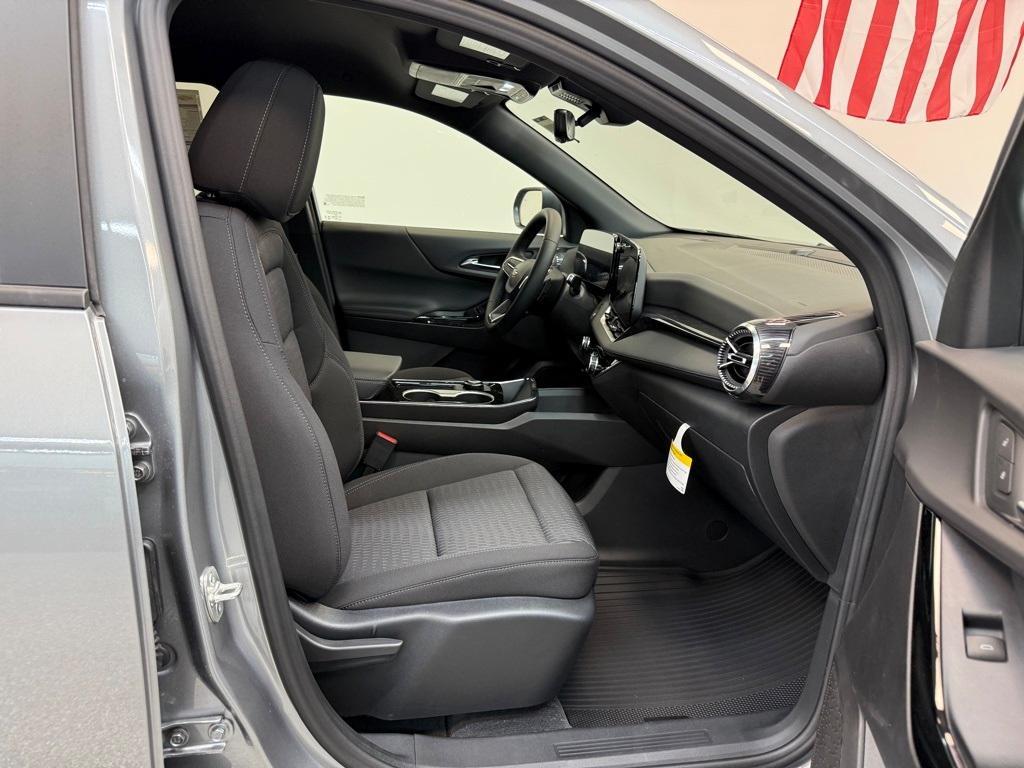 new 2026 Chevrolet Equinox car, priced at $30,415