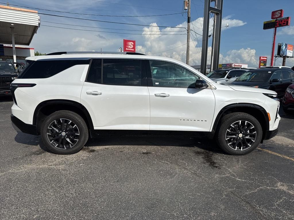 used 2024 Chevrolet Traverse car, priced at $53,989