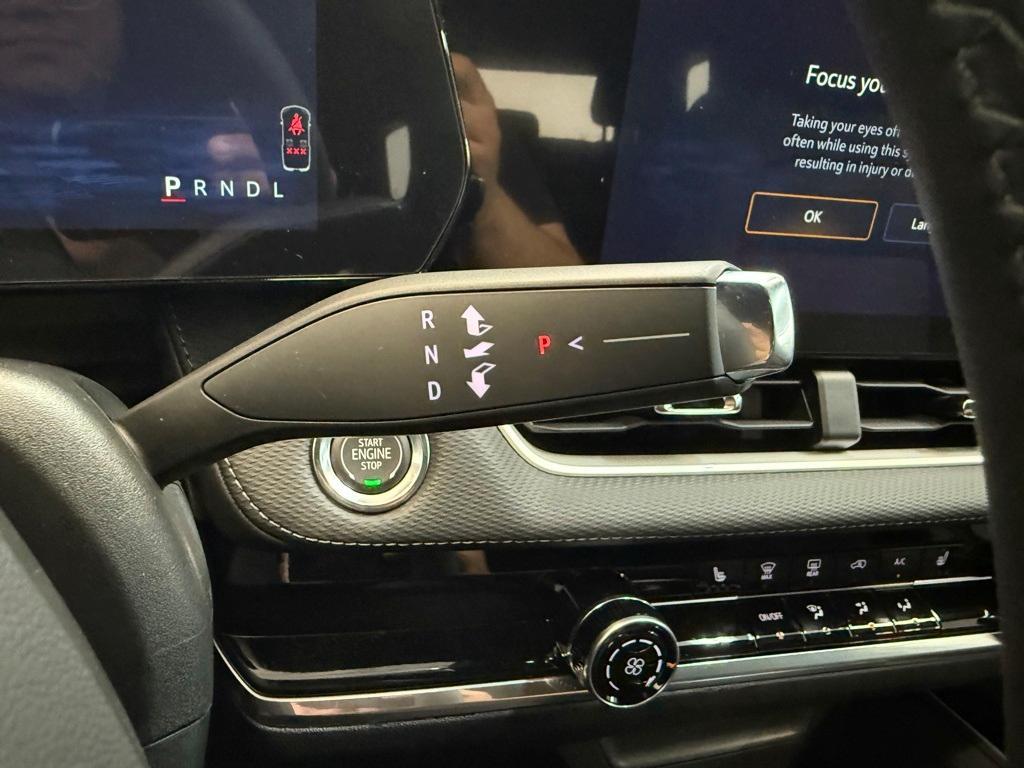 new 2026 Chevrolet Equinox car, priced at $33,995