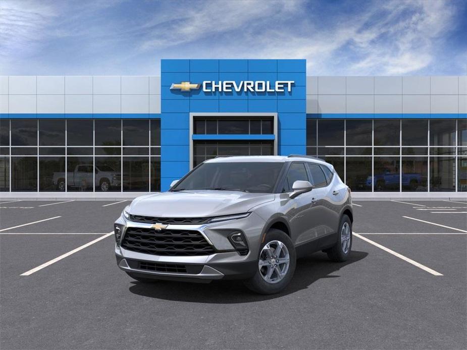 new 2025 Chevrolet Blazer car, priced at $36,995