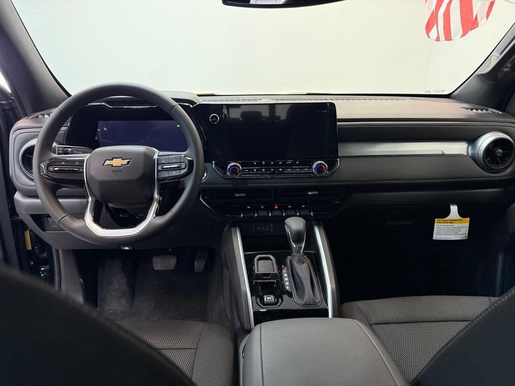 new 2025 Chevrolet Colorado car, priced at $35,995