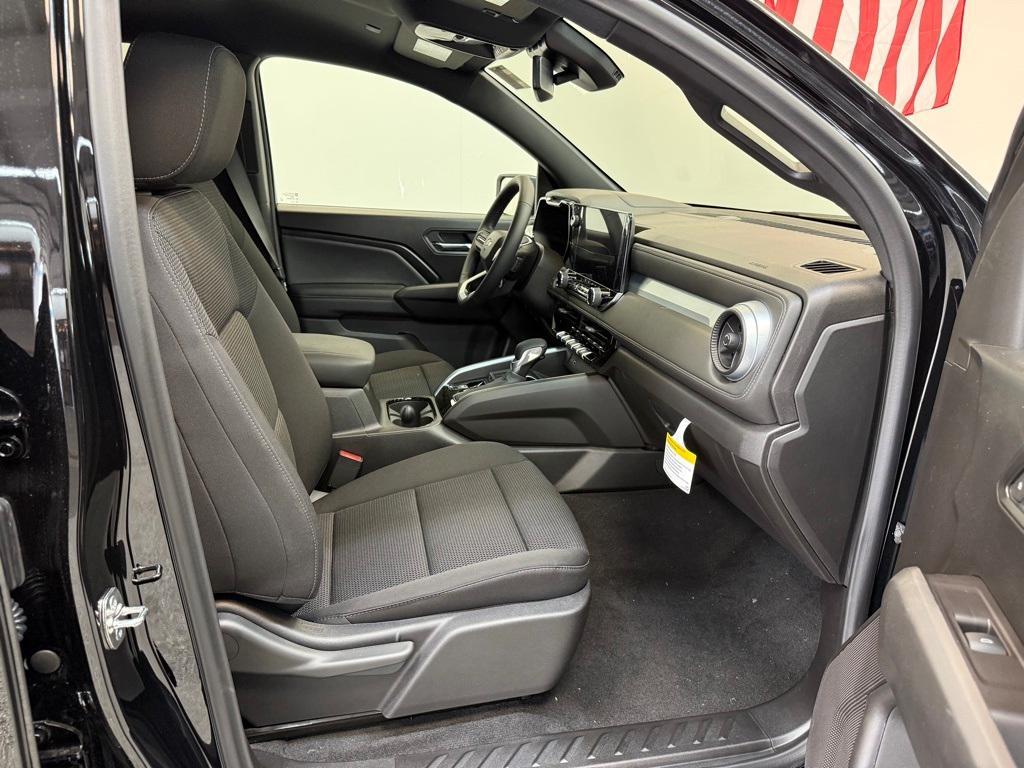 new 2025 Chevrolet Colorado car, priced at $35,995