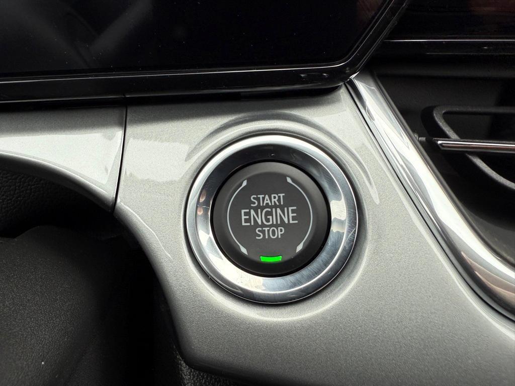 new 2025 Chevrolet Trax car, priced at $24,335