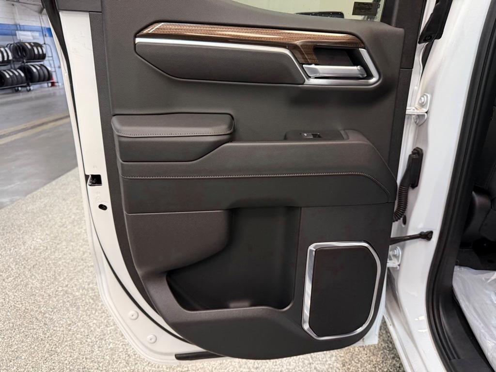 new 2025 Chevrolet Silverado 1500 car, priced at $40,295