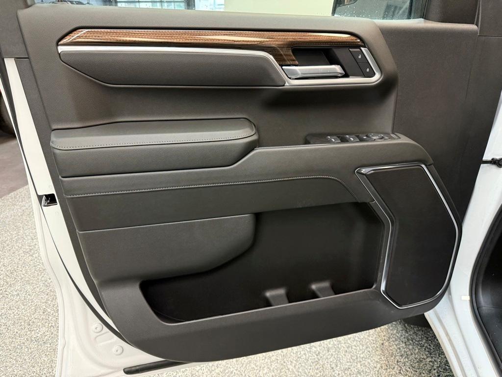 new 2025 Chevrolet Silverado 1500 car, priced at $40,295