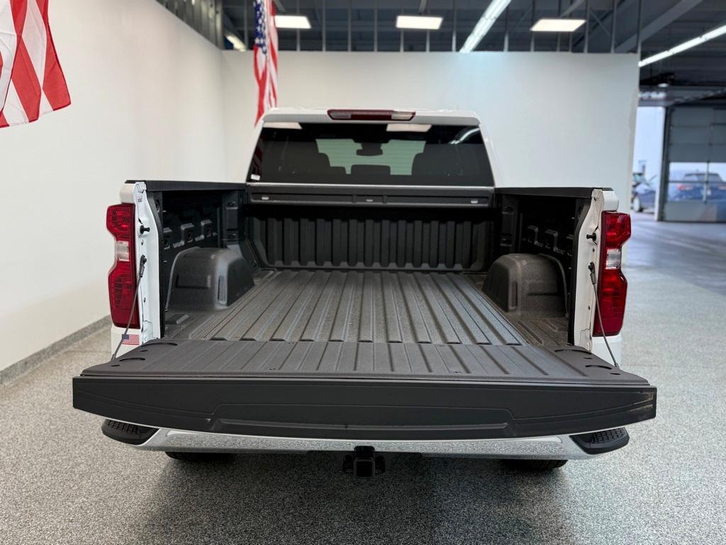new 2025 Chevrolet Silverado 1500 car, priced at $40,295