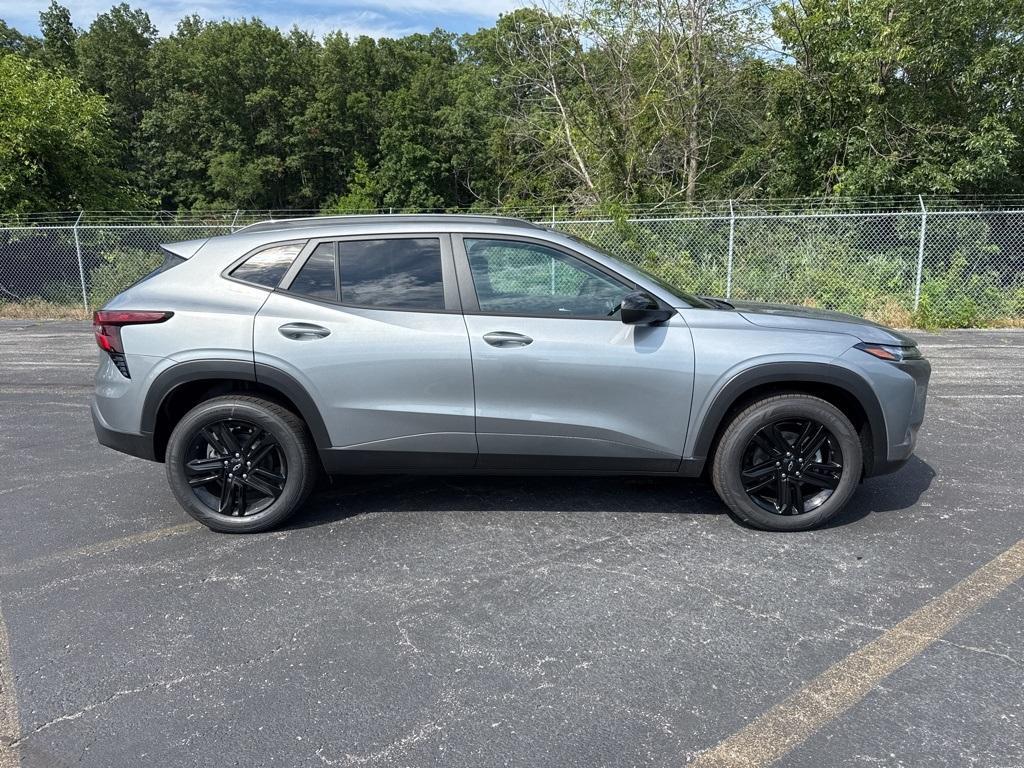new 2025 Chevrolet Trax car, priced at $26,495