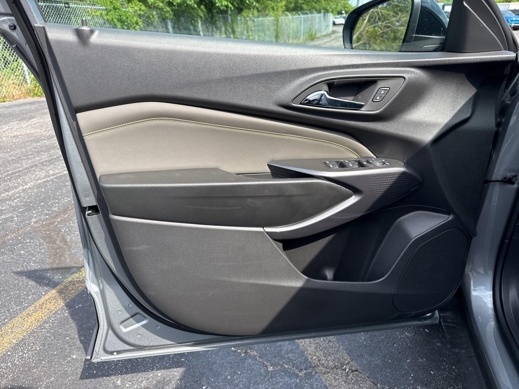 new 2025 Chevrolet Trax car, priced at $26,495