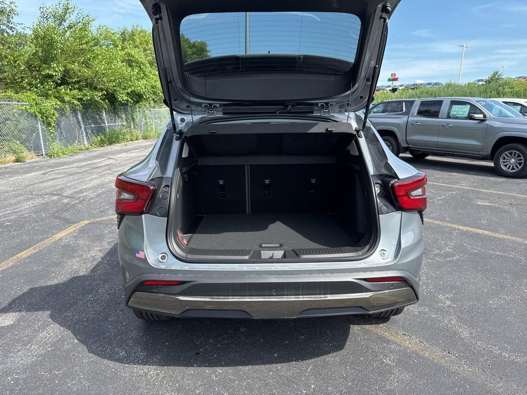 new 2025 Chevrolet Trax car, priced at $26,495