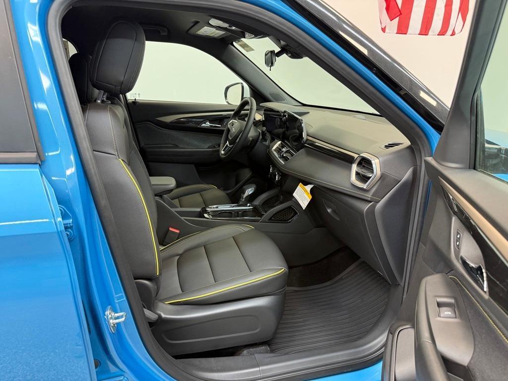 new 2025 Chevrolet TrailBlazer car, priced at $28,495