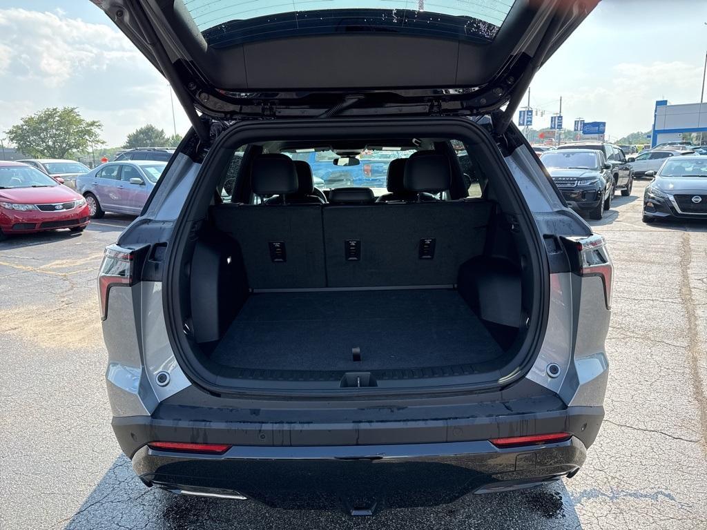 used 2025 Chevrolet Equinox car, priced at $31,989