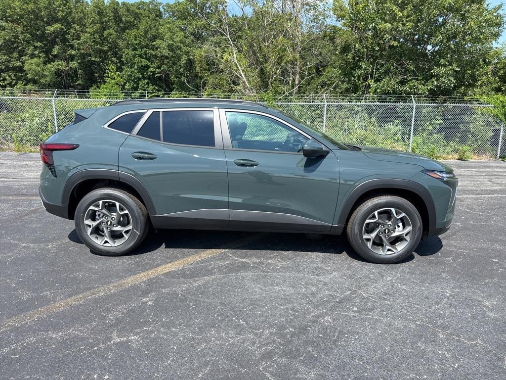 new 2025 Chevrolet Trax car, priced at $24,335