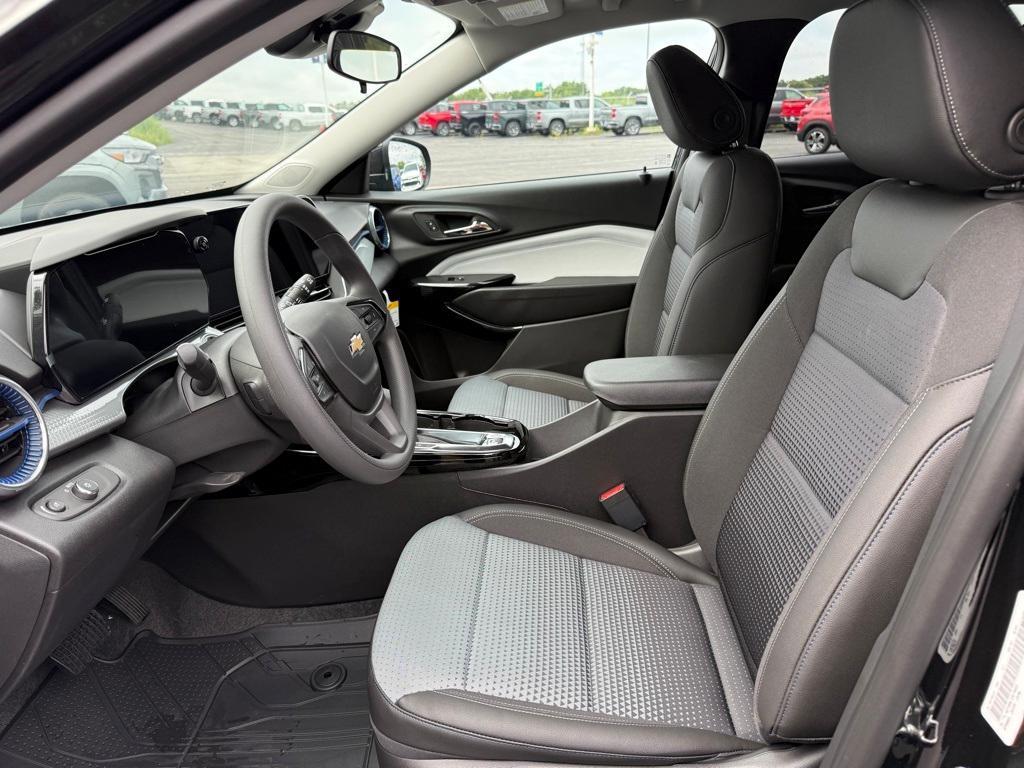 new 2025 Chevrolet Trax car, priced at $24,335