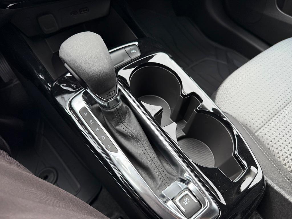 new 2025 Chevrolet Trax car, priced at $24,335