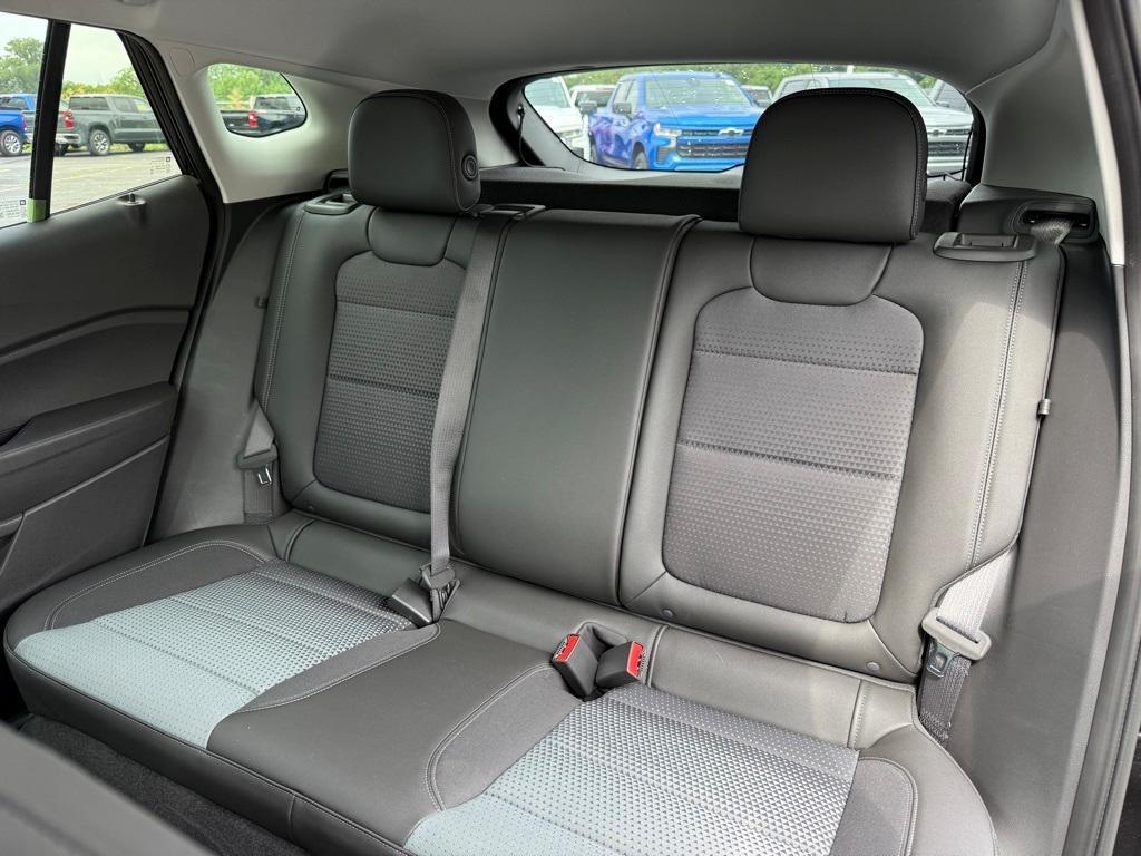 new 2025 Chevrolet Trax car, priced at $24,335