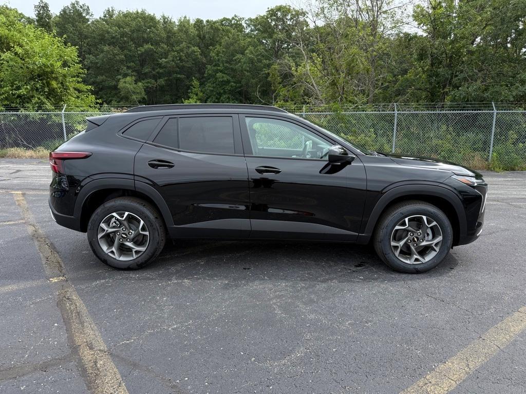 new 2025 Chevrolet Trax car, priced at $24,335