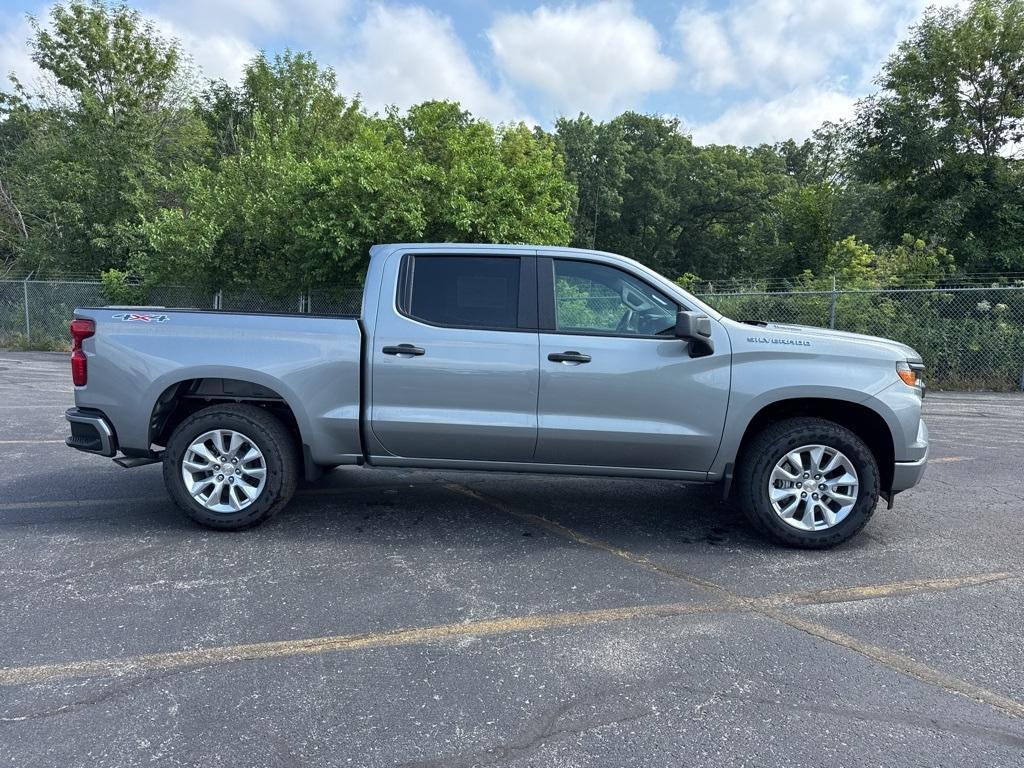 new 2025 Chevrolet Silverado 1500 car, priced at $41,995