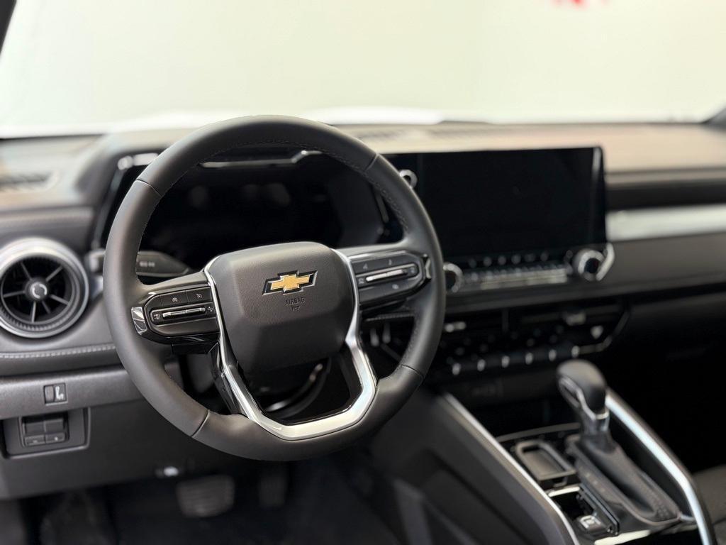 new 2025 Chevrolet Colorado car, priced at $35,995