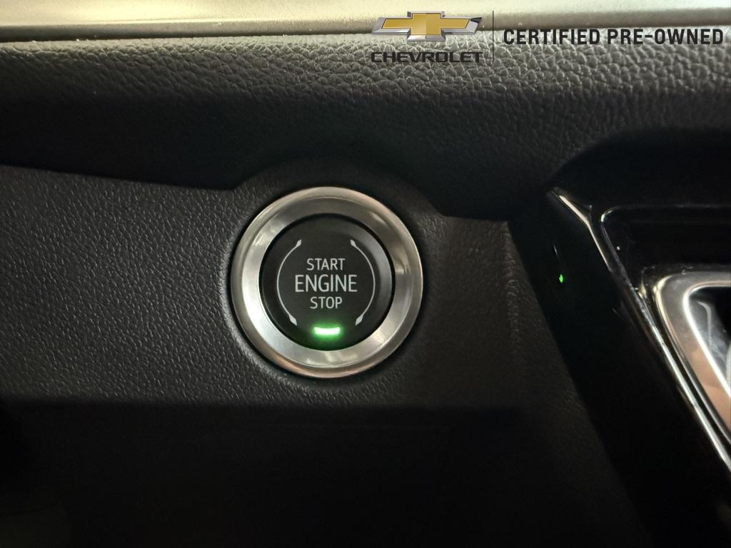 used 2024 Chevrolet Traverse car, priced at $44,989