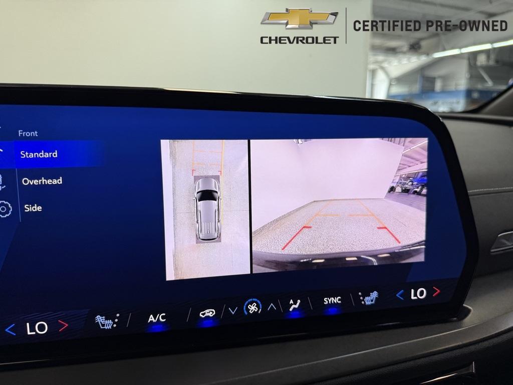 used 2024 Chevrolet Traverse car, priced at $44,989