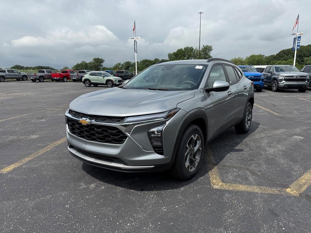 new 2025 Chevrolet Trax car, priced at $24,335