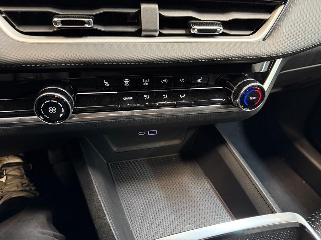 new 2026 Chevrolet Equinox car, priced at $30,895