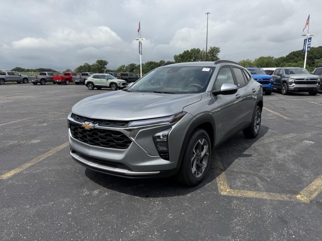 new 2025 Chevrolet Trax car, priced at $24,335