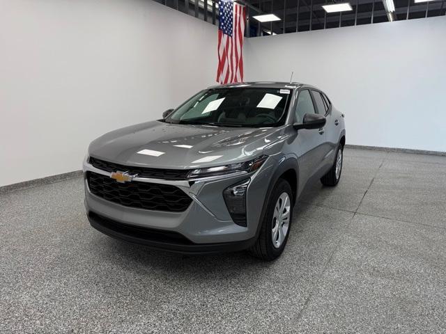 used 2024 Chevrolet Trax car, priced at $21,828