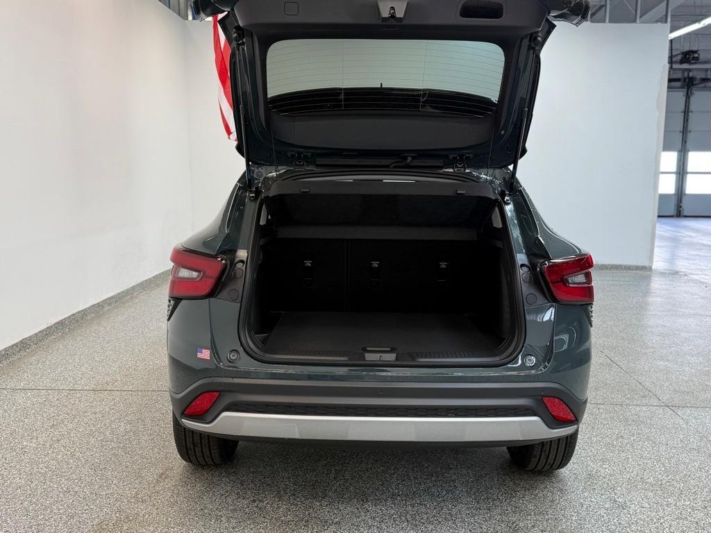 new 2025 Chevrolet Trax car, priced at $25,050