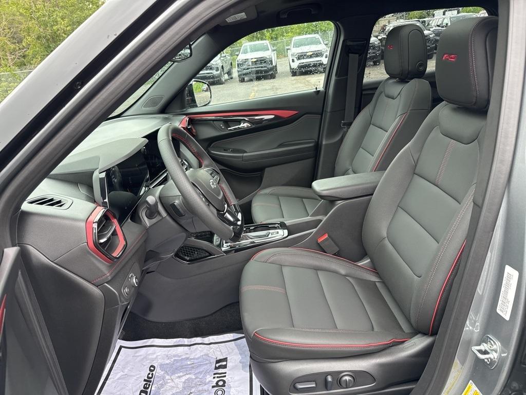 new 2025 Chevrolet TrailBlazer car, priced at $33,595