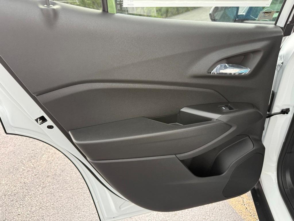 new 2025 Chevrolet Trax car, priced at $24,335