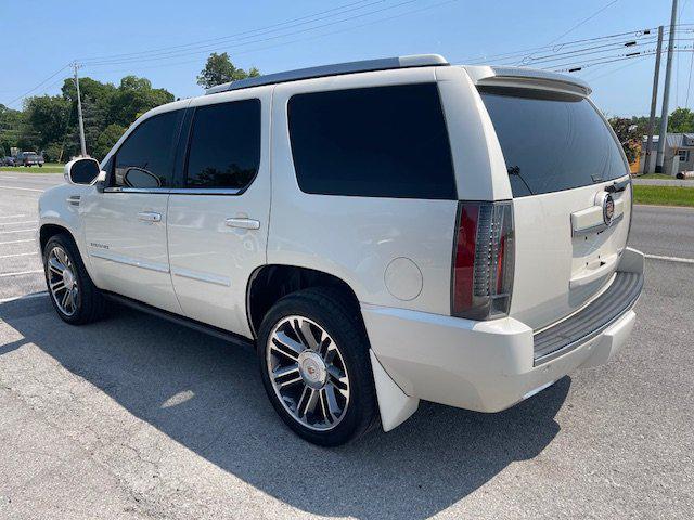 used 2013 Cadillac Escalade car, priced at $12,995