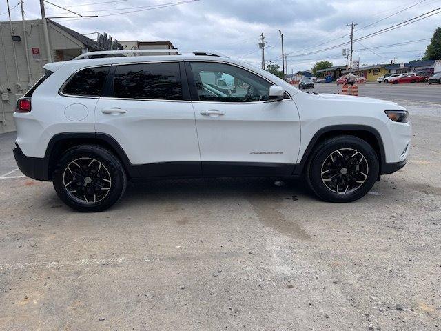 used 2020 Jeep Cherokee car, priced at $10,995