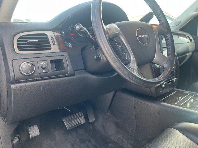 used 2014 GMC Yukon XL car, priced at $11,995